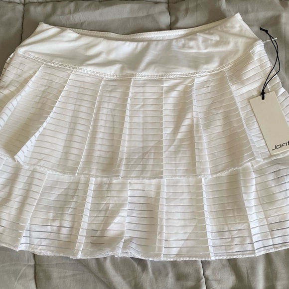 JoFit layered pleat skirt tennis golf pickleball white UPF 50 NWT XS - Picture 9 of 11